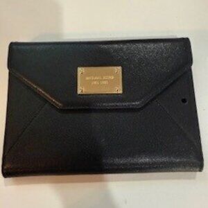 Brand New! WOT!  Michael Kors iPad cover.